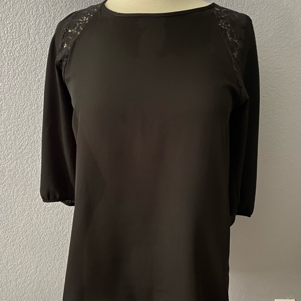 Black chiffon 3/4 sleeve top size small